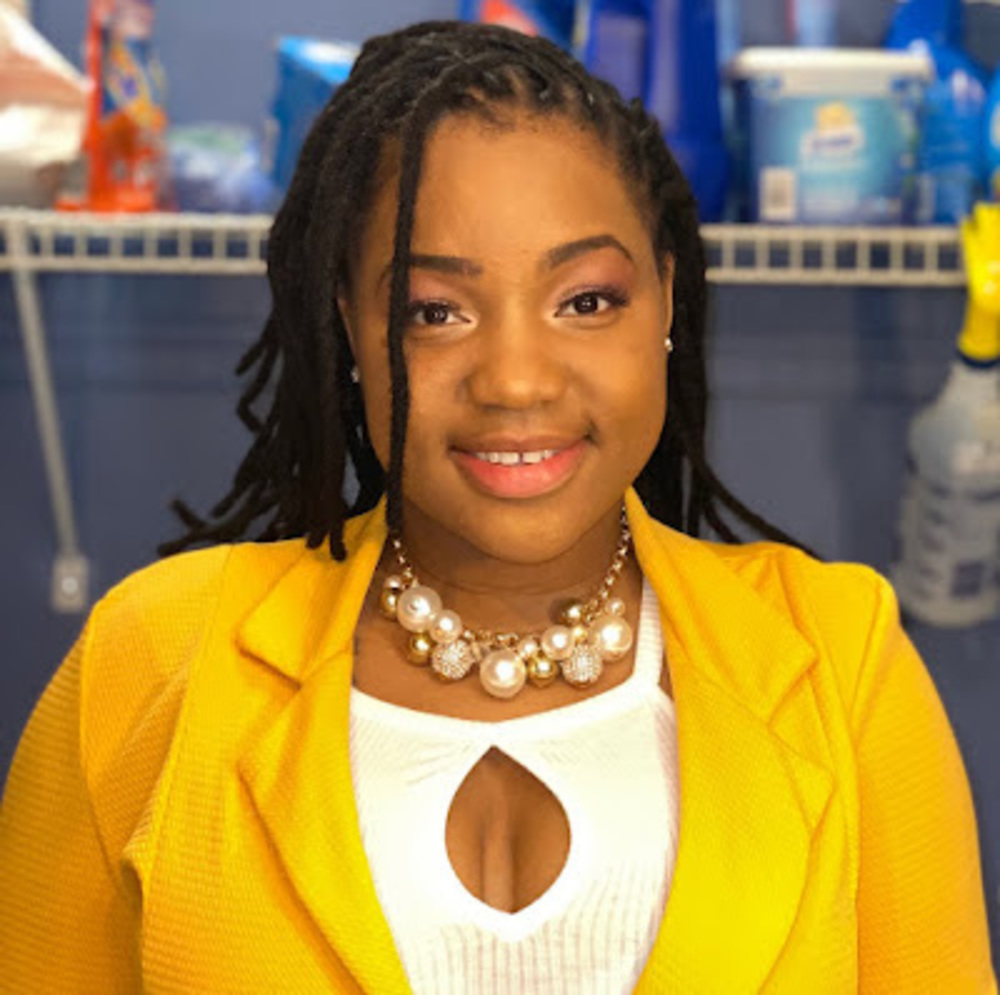 Meet your Posher, Althia